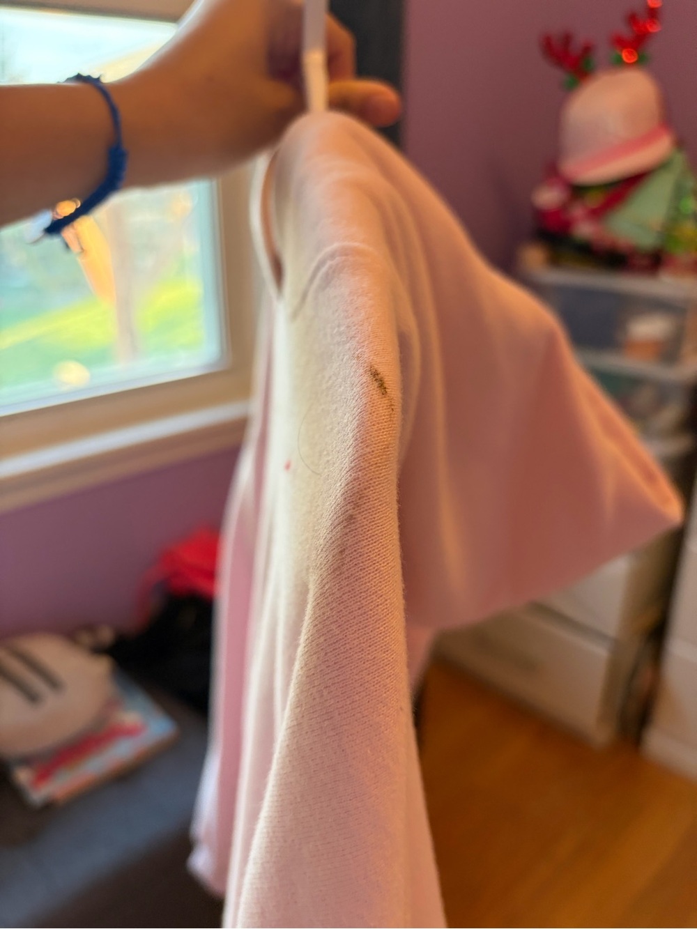 Garage pink sweatshirt - Picture 2 of 4